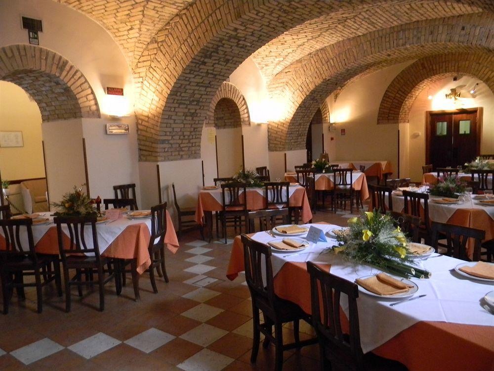 Hotel Domus Carmelitana Rom Exterior foto