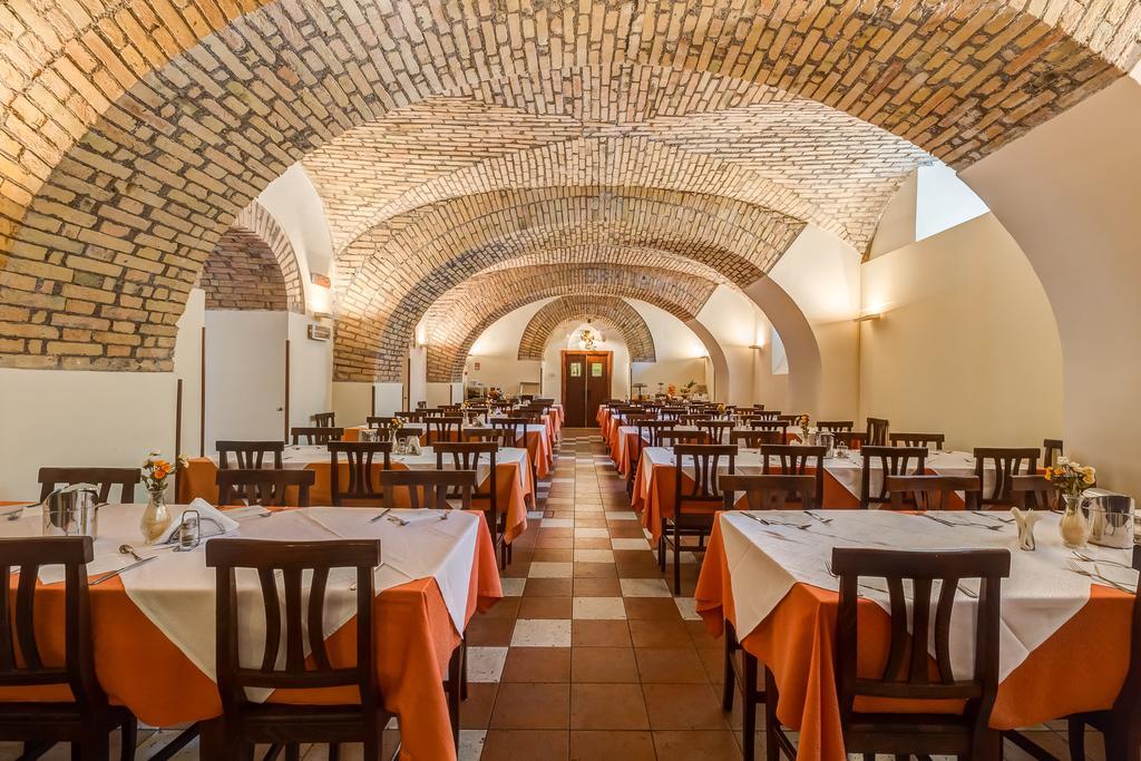 Hotel Domus Carmelitana Rom Exterior foto