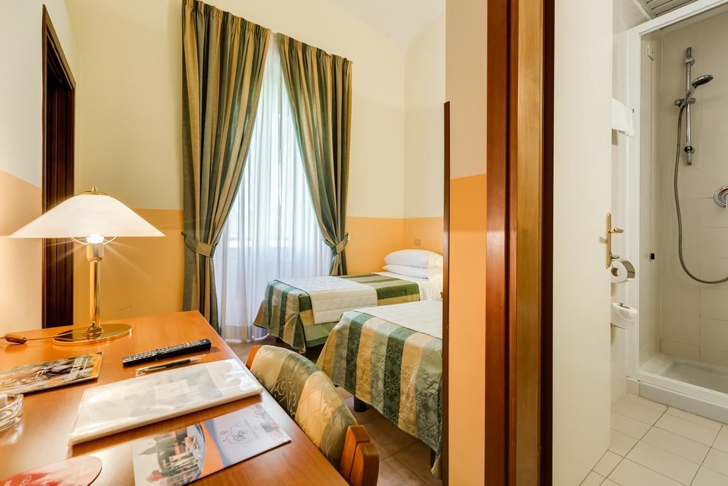 Hotel Domus Carmelitana Rom Exterior foto
