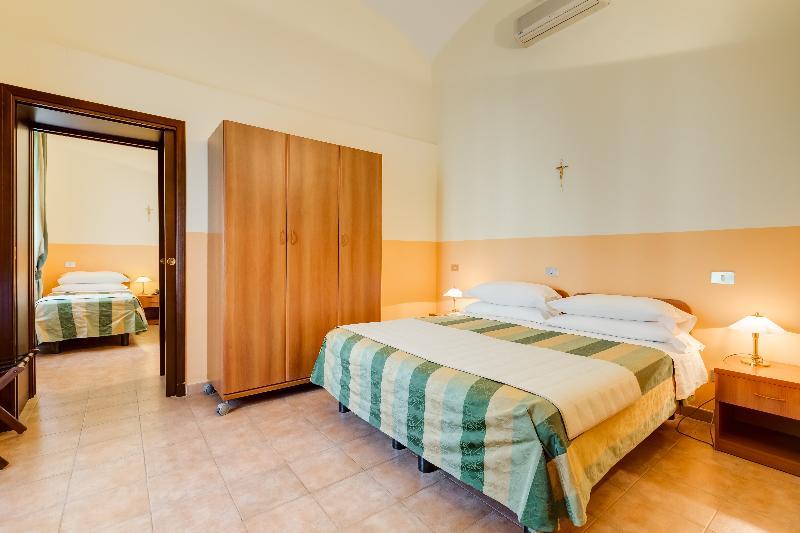 Hotel Domus Carmelitana Rom Exterior foto