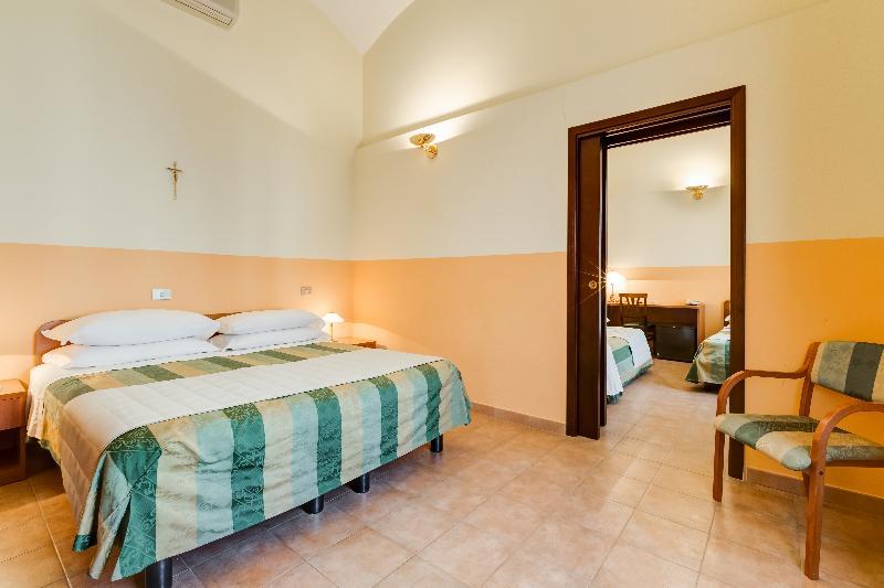 Hotel Domus Carmelitana Rom Exterior foto
