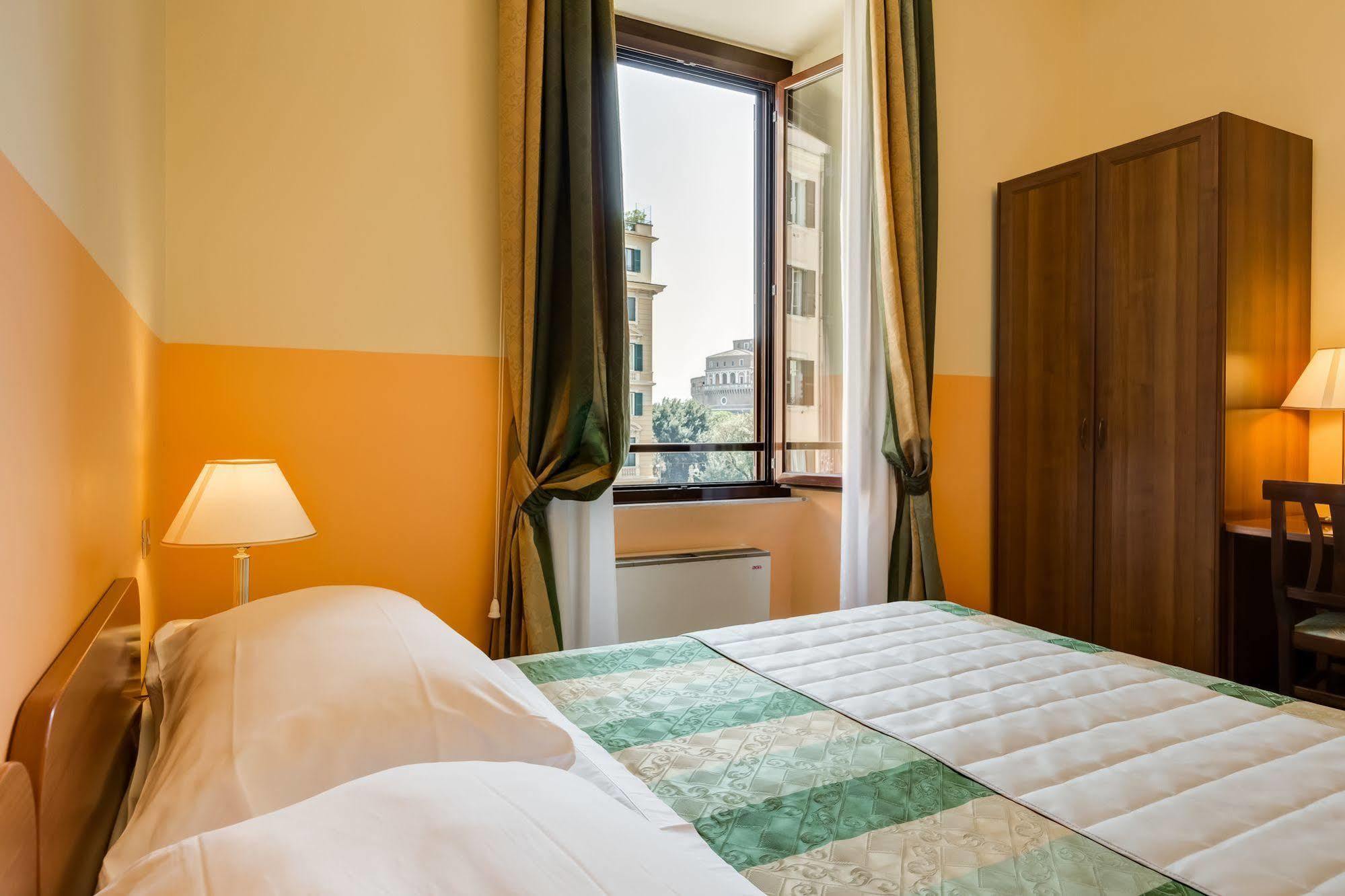 Hotel Domus Carmelitana Rom Exterior foto